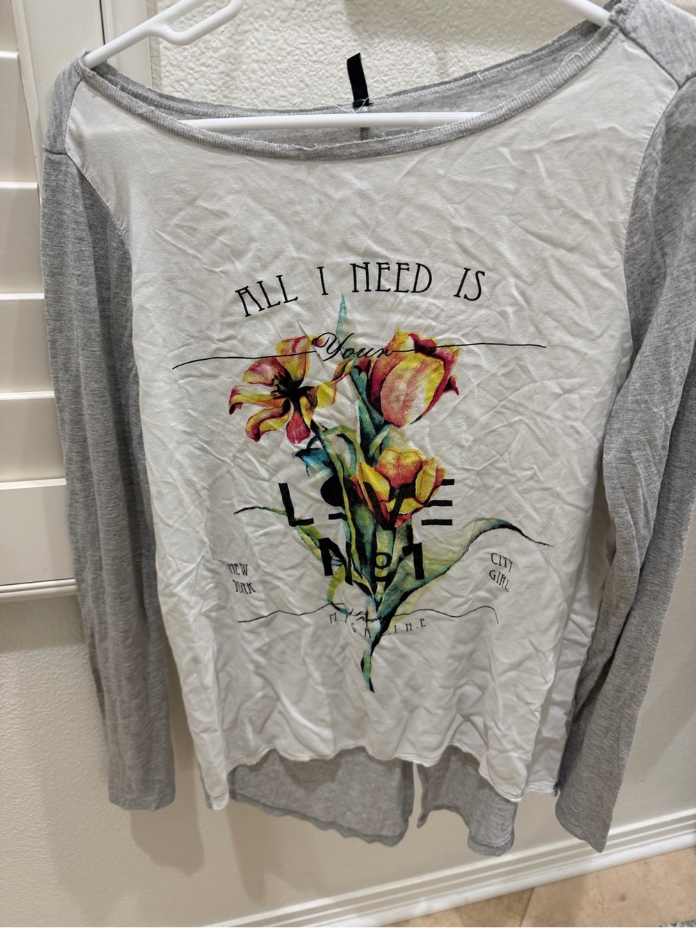 Graphic Floral Raglan Long-Sleeve Top - Gray/White